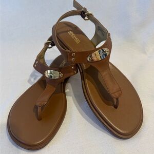 MICHAEL Michael Kors MK Plate Thong sandals brown gold-tone hardware size 8.5